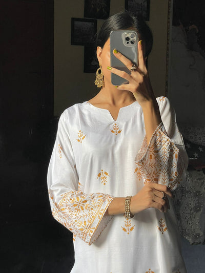 2pcs Block Printed Arrow Design Women's Suit (White)